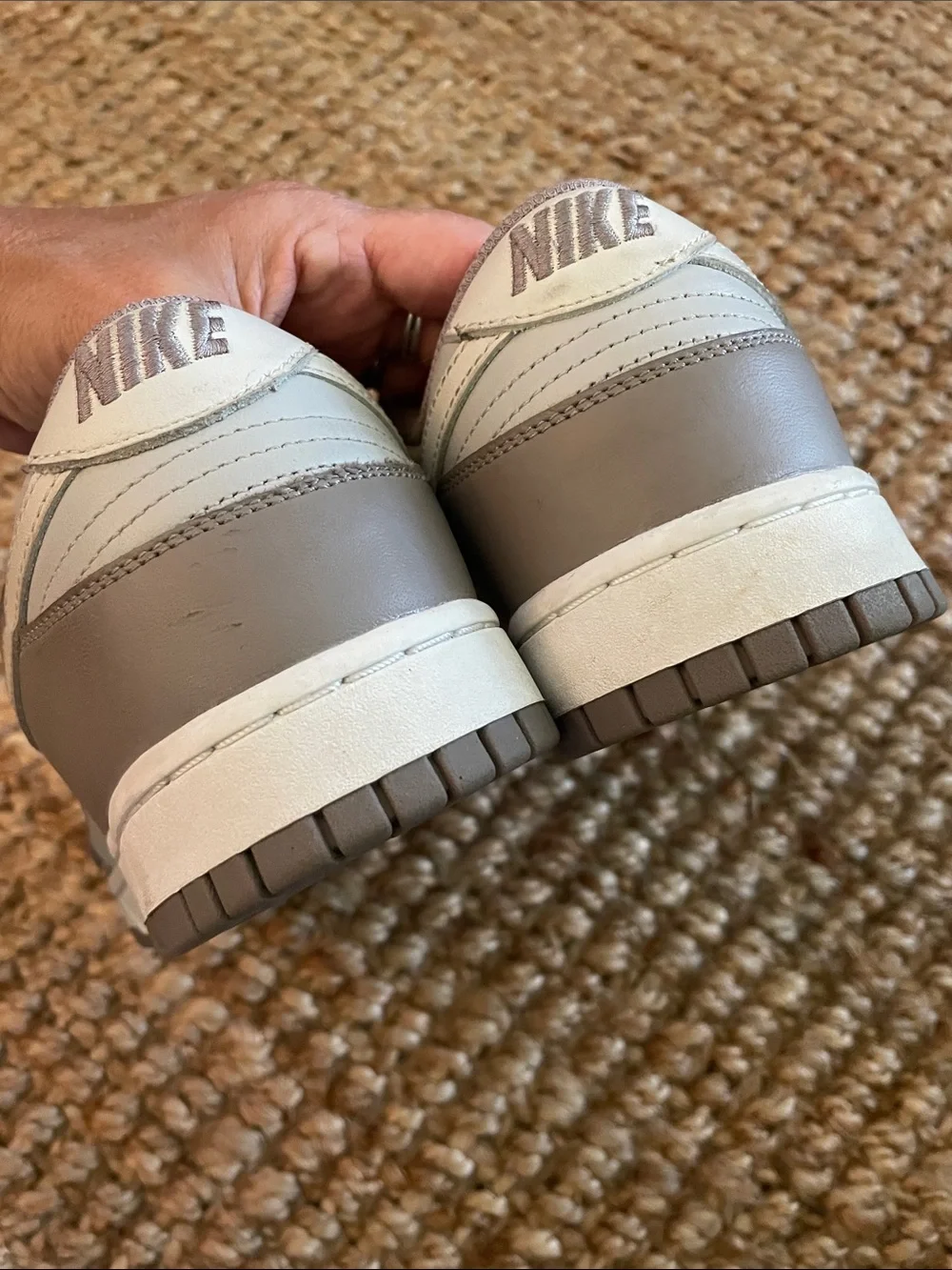 Nike Men’s Low-Top Sneakers in Gray and Light Gray